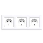 Nova III földelt dugalj  fehér kerettel