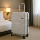 TraveLux Voyager VI gurulós bőrönd szett