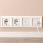 Nova IV kettő dugalj kettő UTP csatlakozóval fehér kerettel